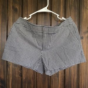 Banana Republic Black&White Shorts
